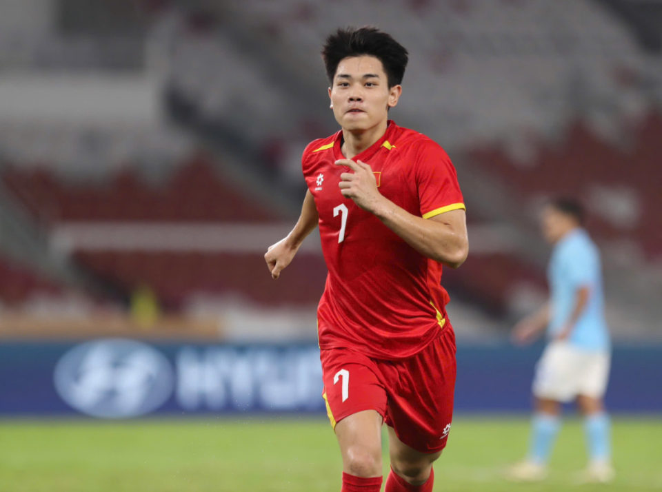 世界杯高清直播-U23亚洲杯神奇2分钟！阮庭北任意球破门，传射建功，韩国再度落后